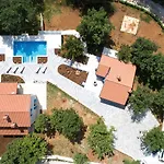 Strandnahe Steinvilla Nur 800 Meter Zum Mit Privatpool, Bbq, Waschmaschine