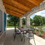 Strandnahe Steinvilla Nur 800 Meter Zum Mit Privatpool, Bbq, Waschmaschine بيت للعطل