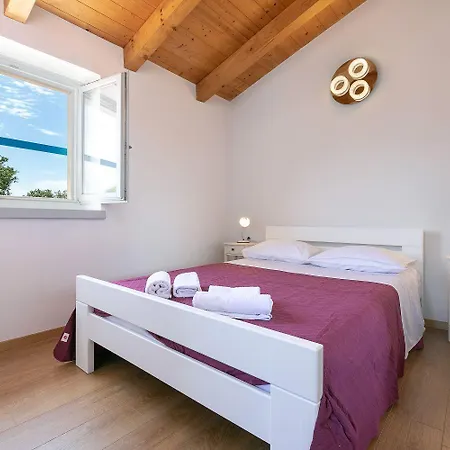 Nyaraló Strandnahe Steinvilla Nur 800 Meter Zum Mit Privatpool, Bbq, Waschmaschine *