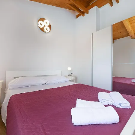 Strandnahe Steinvilla Nur 800 Meter Zum Mit Privatpool, Bbq, Waschmaschine Funtana
