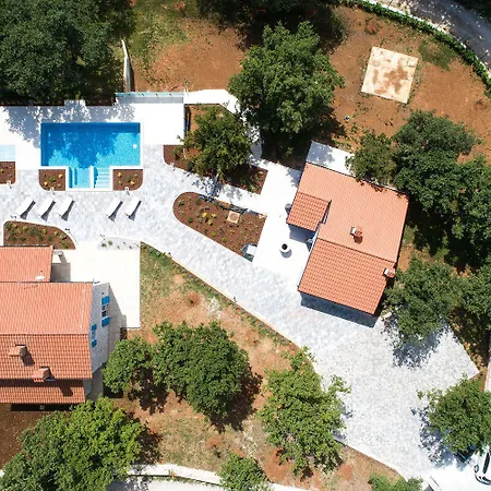 Strandnahe Steinvilla Nur 800 Meter Zum Mit Privatpool, Bbq, Waschmaschine
