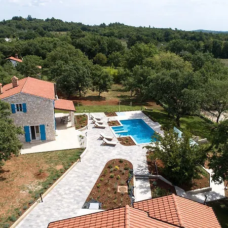 Strandnahe Steinvilla Nur 800 Meter Zum Mit Privatpool, Bbq, Waschmaschine Nyaraló