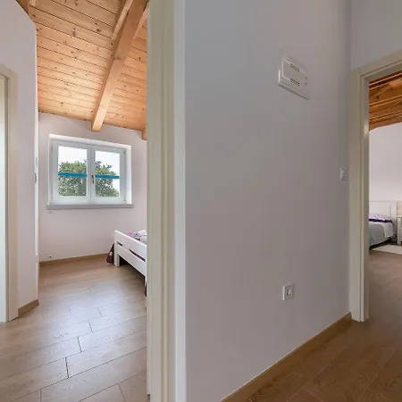 Strandnahe Steinvilla Nur 800 Meter Zum Mit Privatpool, Bbq, Waschmaschine Holiday home Funtana