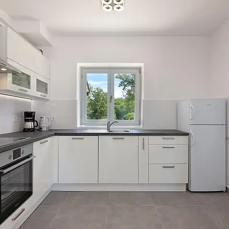 Strandnahe Steinvilla Nur 800 Meter Zum Mit Privatpool, Bbq, Waschmaschine *