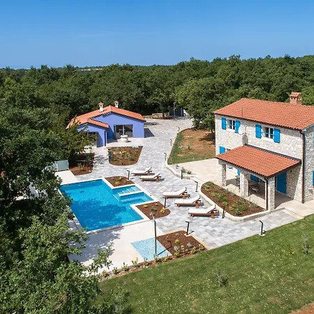 Strandnahe Steinvilla Nur 800 Meter Zum Mit Privatpool, Bbq, Waschmaschine Nyaraló