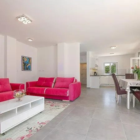 Strandnahe Steinvilla Nur 800 Meter Zum Mit Privatpool, Bbq, Waschmaschine * Funtana